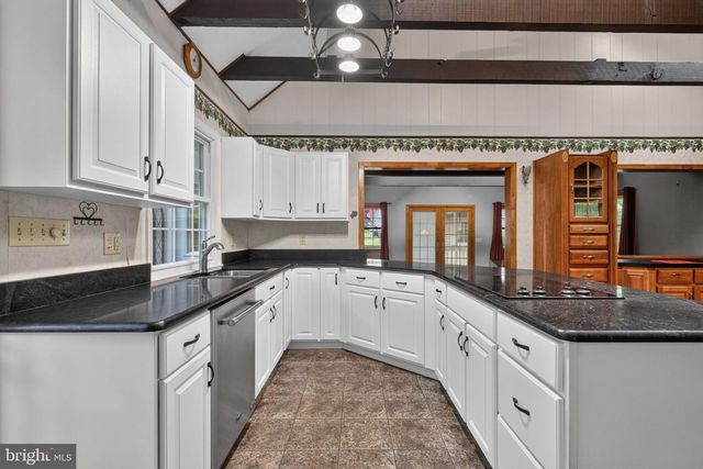 15 HOWARD DR, East Berlin, PA 17316