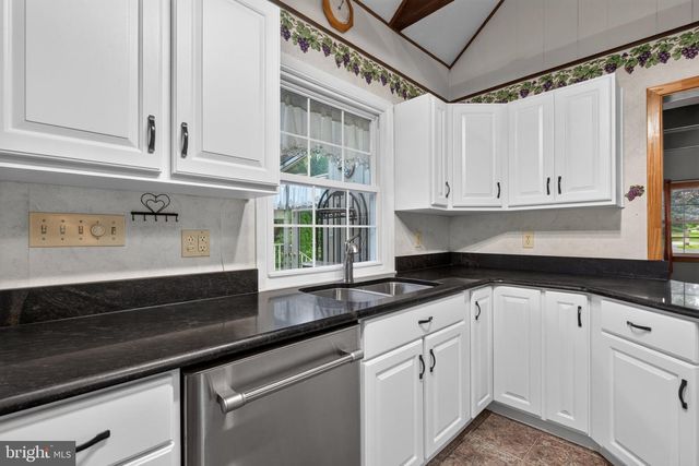 15 HOWARD DR, East Berlin, PA 17316