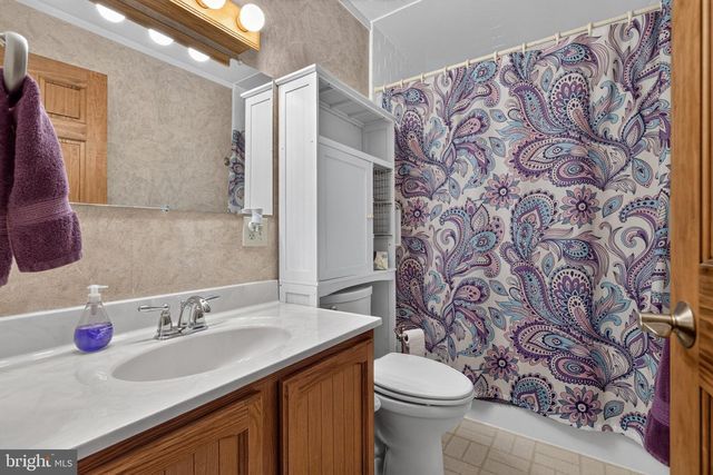 15 HOWARD DR, East Berlin, PA 17316