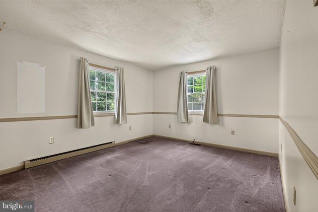 15 HOWARD DR, East Berlin, PA 17316