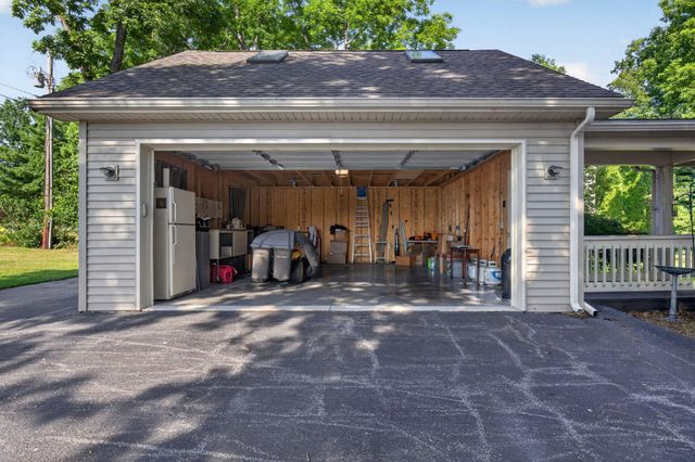 15 HOWARD DR, East Berlin, PA 17316