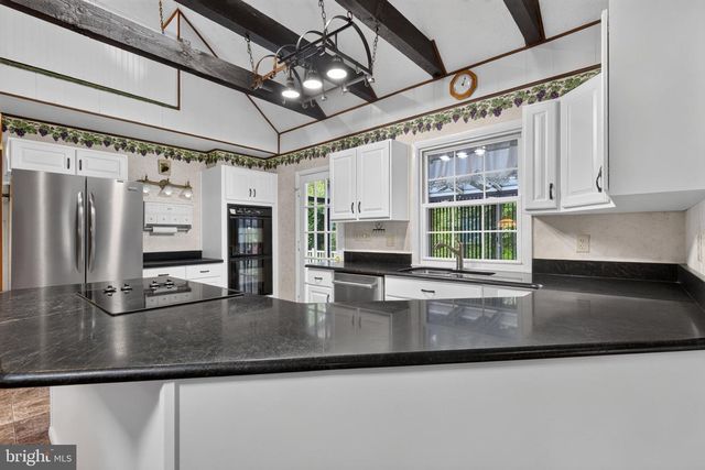 15 HOWARD DR, East Berlin, PA 17316