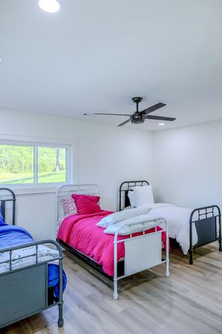 139 River Oaks Dr, Sparta, TN 38583