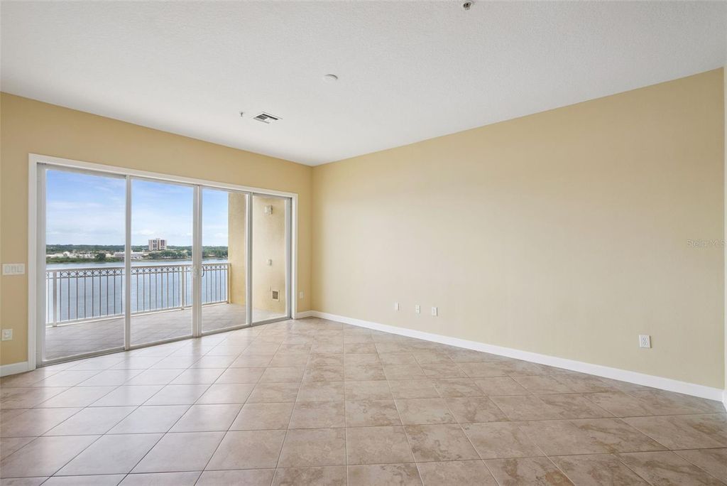 Image 19 of property listing at 8743 THE ESPLANADE 34, Orlando, FL 32836