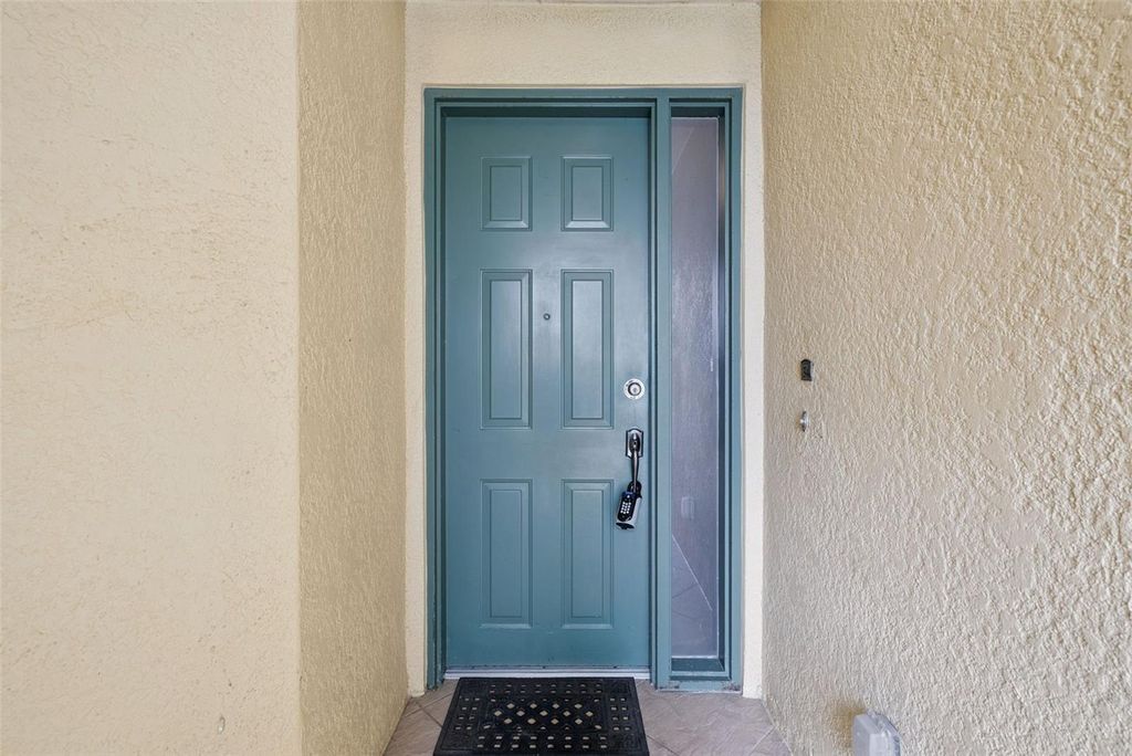 Image 3 of property listing at 8743 THE ESPLANADE 34, Orlando, FL 32836