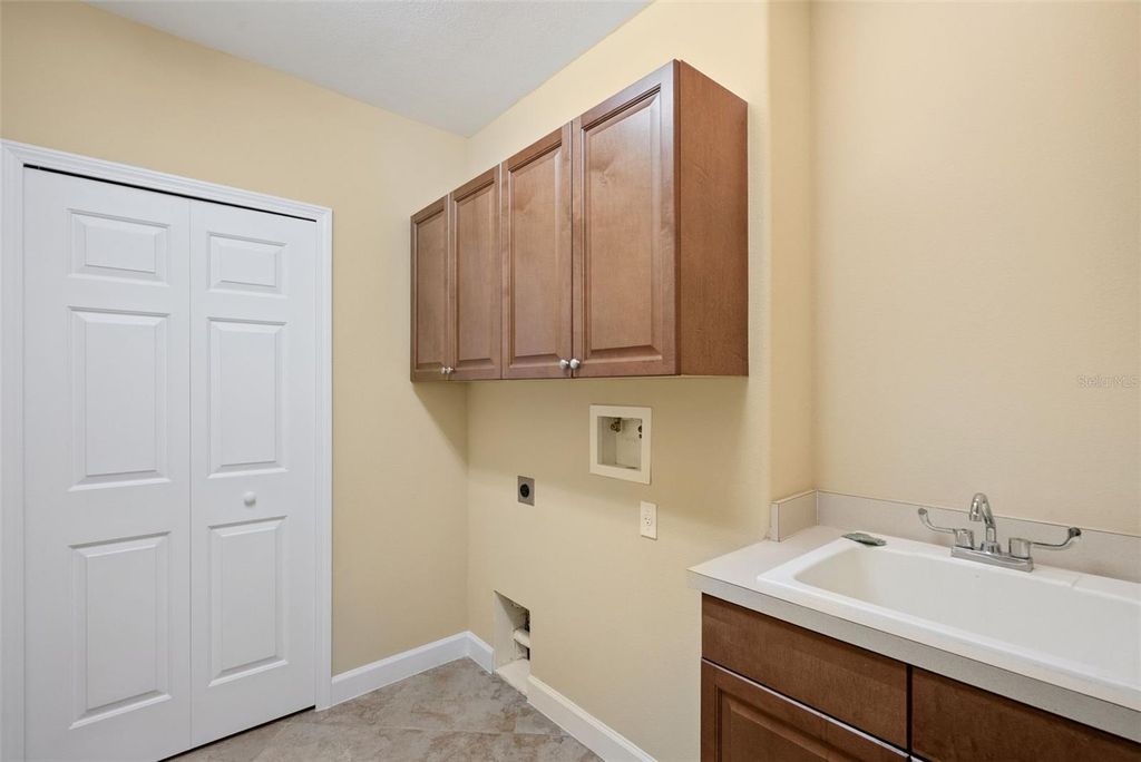 Image 39 of property listing at 8743 THE ESPLANADE 34, Orlando, FL 32836