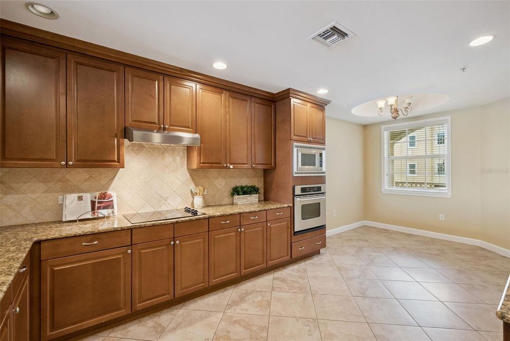 Image 7 of property listing at 8743 THE ESPLANADE 34, Orlando, FL 32836