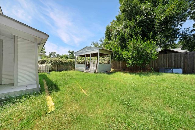 2827 Burger Avenue, Dallas, TX 75215