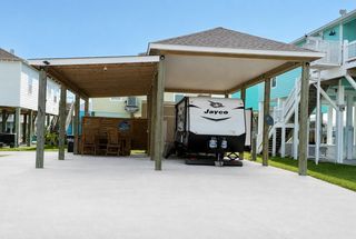 986 S Redfish, Crystal Beach, TX 77650