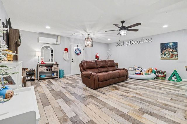 5033 FAIRFAX W, Lakeland, FL 33813