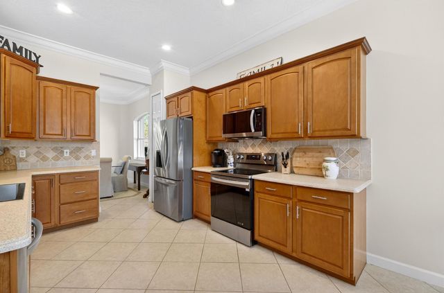 7613 Greenbrier Circle, Port St Lucie, FL 34986