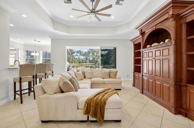 7613 Greenbrier Circle, Port St Lucie, FL 34986