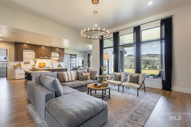 11500 N 17th Way, Boise, ID 83714