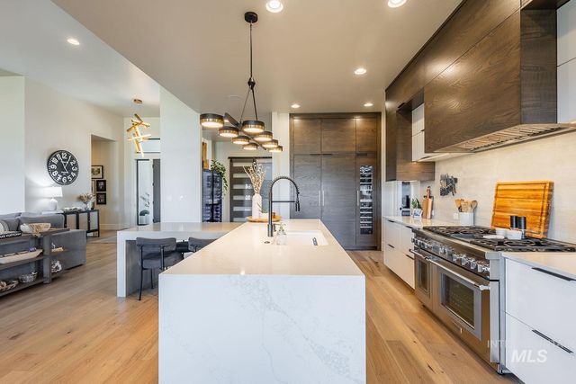 11500 N 17th Way, Boise, ID 83714