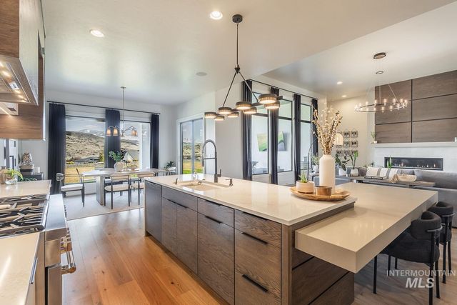 11500 N 17th Way, Boise, ID 83714