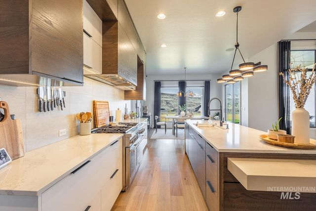 11500 N 17th Way, Boise, ID 83714