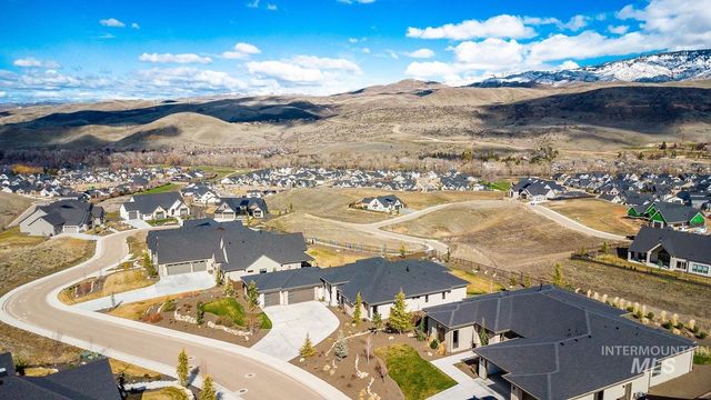 11500 N 17th Way, Boise, ID 83714