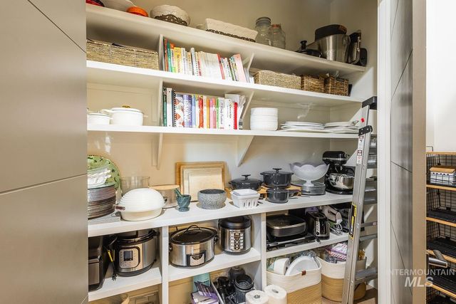 11500 N 17th Way, Boise, ID 83714