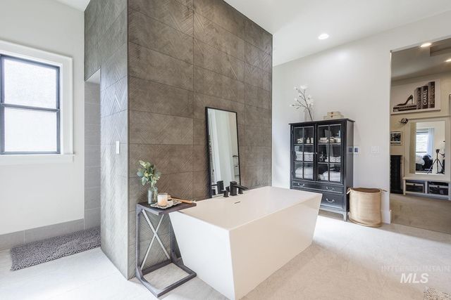 11500 N 17th Way, Boise, ID 83714