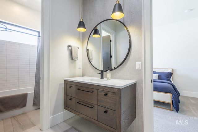 11500 N 17th Way, Boise, ID 83714