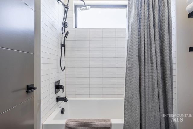 11500 N 17th Way, Boise, ID 83714