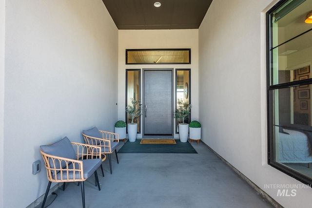 11500 N 17th Way, Boise, ID 83714