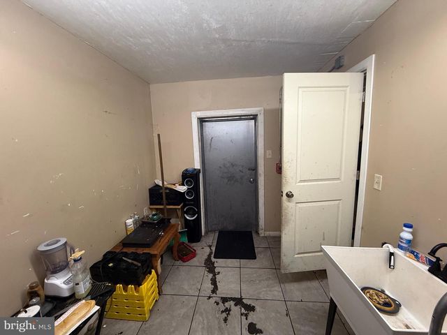 446 W YORK ST, Philadelphia, PA 19133