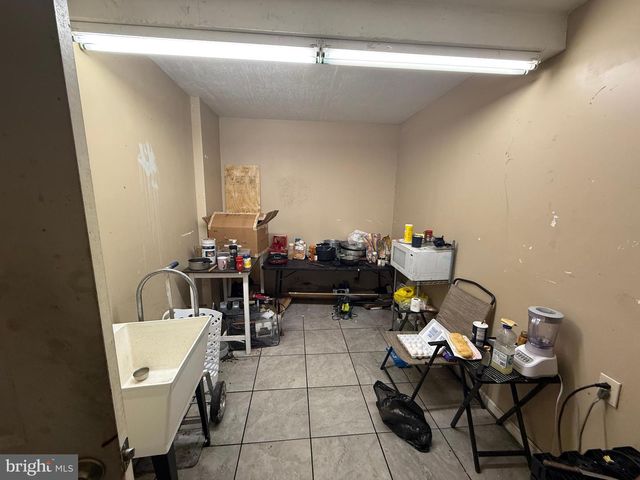 446 W YORK ST, Philadelphia, PA 19133