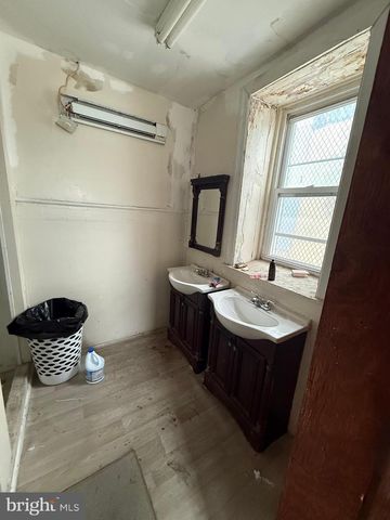 446 W YORK ST, Philadelphia, PA 19133