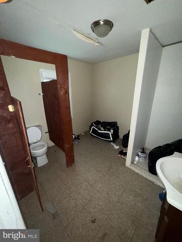 446 W YORK ST, Philadelphia, PA 19133