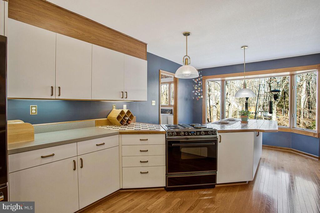 Image 11 of property listing at 3400 CHURCHILL CT, Owings, MD 20736