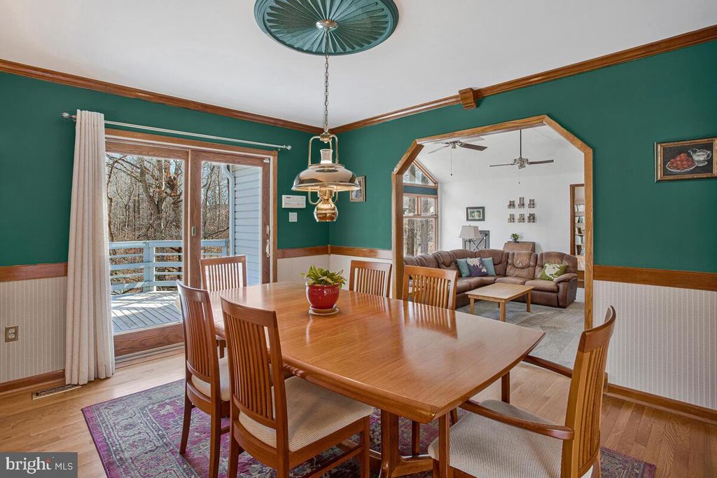 Image 12 of property listing at 3400 CHURCHILL CT, Owings, MD 20736