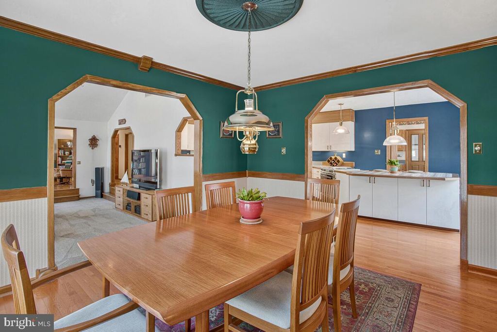 Image 13 of property listing at 3400 CHURCHILL CT, Owings, MD 20736