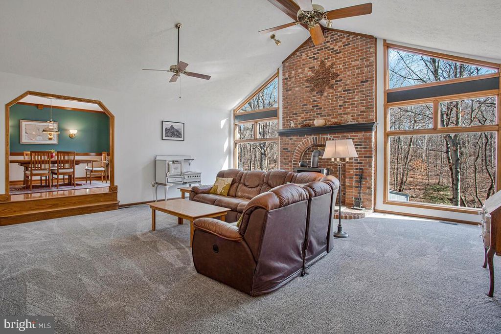 Image 17 of property listing at 3400 CHURCHILL CT, Owings, MD 20736