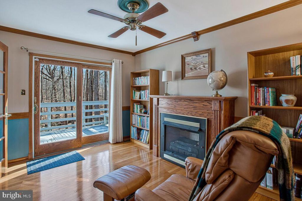 Image 19 of property listing at 3400 CHURCHILL CT, Owings, MD 20736