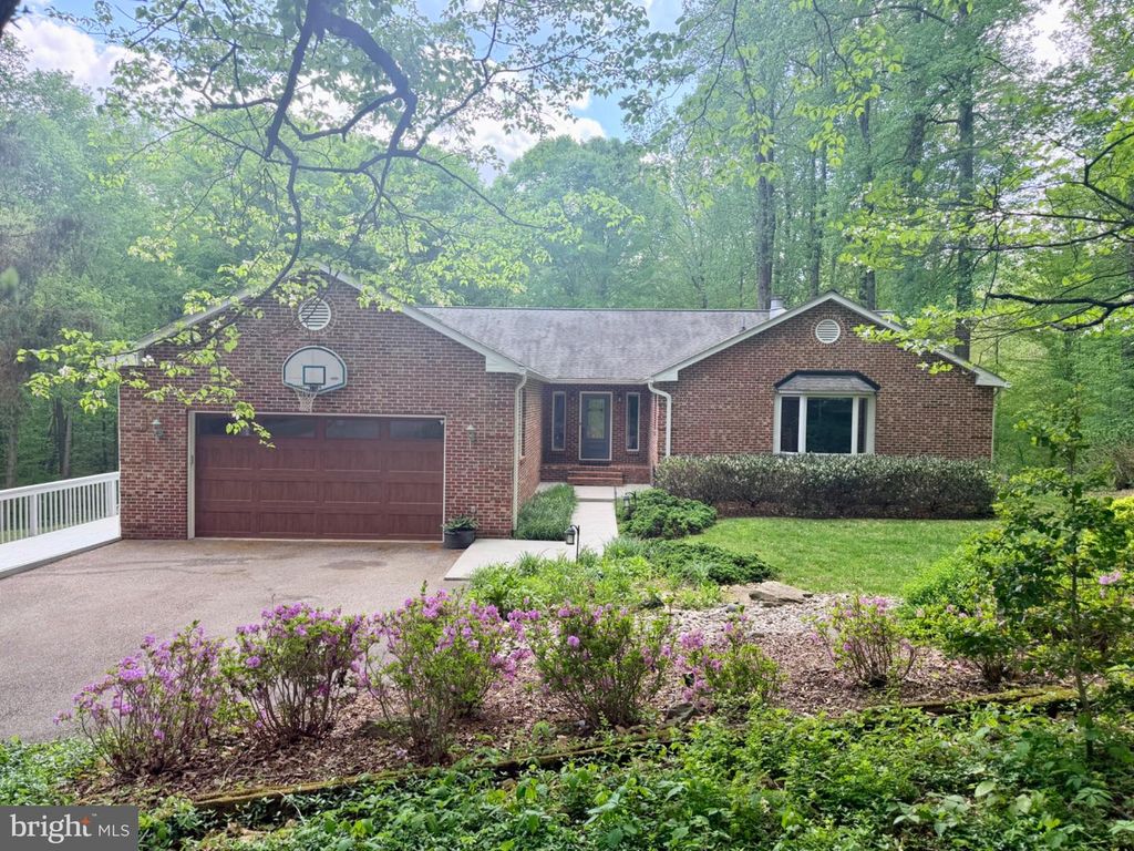 Image 47 of property listing at 3400 CHURCHILL CT, Owings, MD 20736