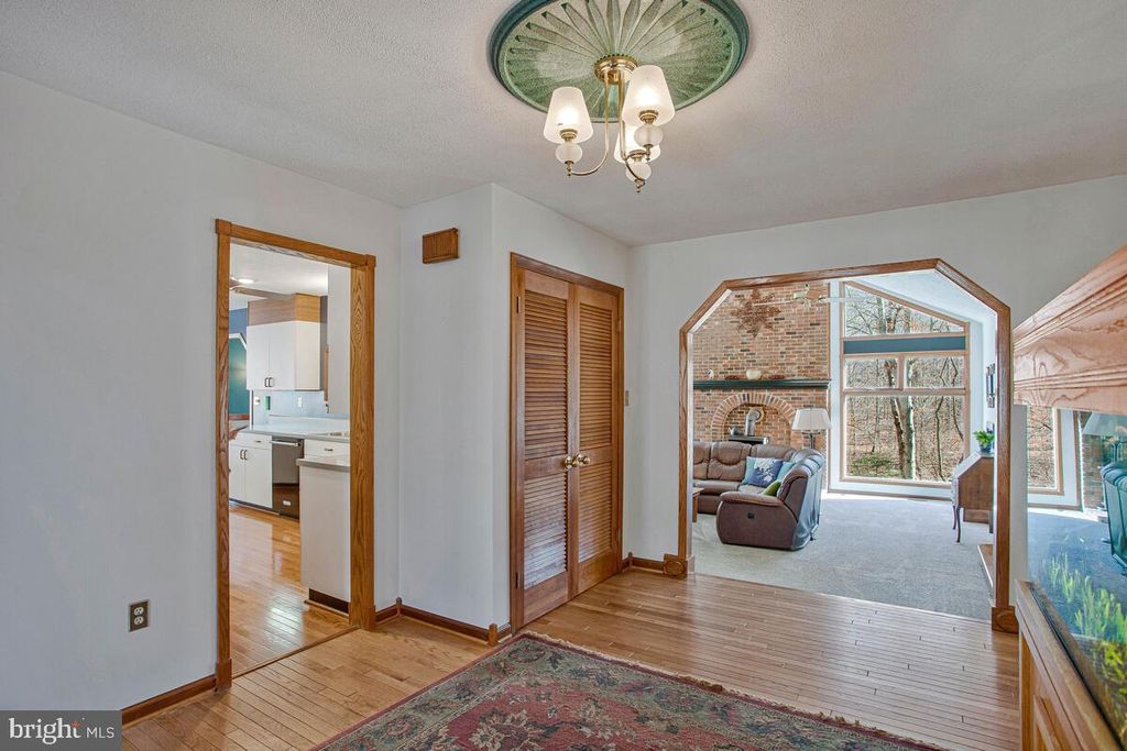 Image 6 of property listing at 3400 CHURCHILL CT, Owings, MD 20736