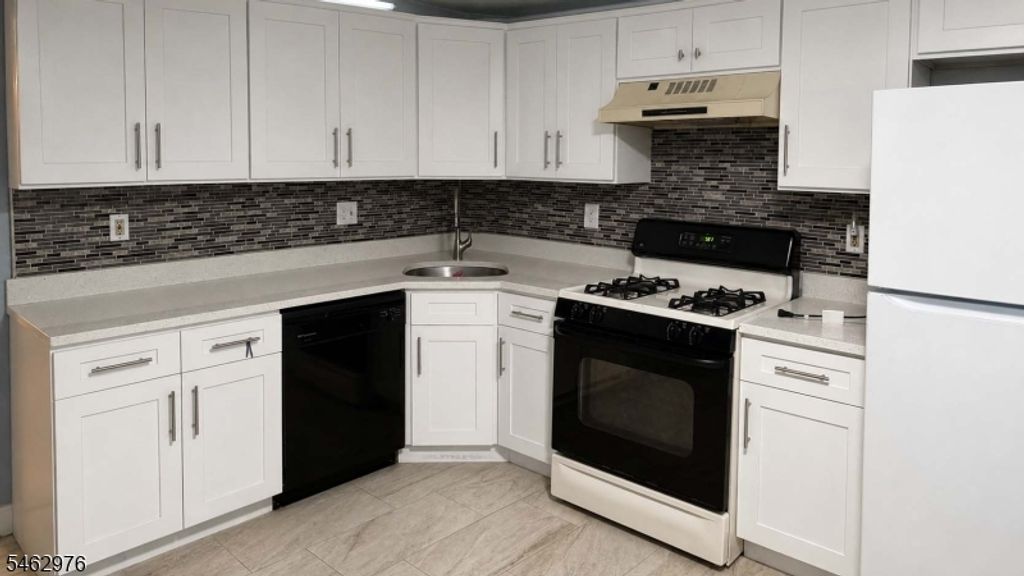 216 Sapphire Ln 216, Franklin Twp., NJ 08823 — photo 4