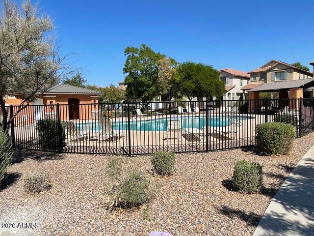 2850 S Brett Street, Gilbert, AZ 85295
