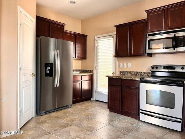 2850 S Brett Street, Gilbert, AZ 85295