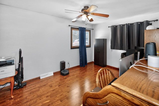 S65W25030 Verta Vista DRIVE, Waukesha, WI 53189