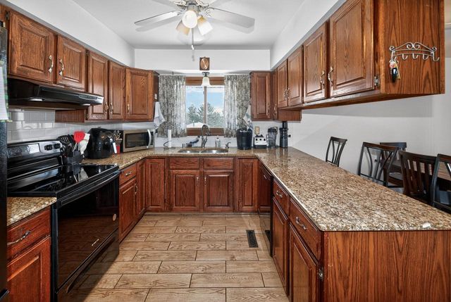 S65W25030 Verta Vista DRIVE, Waukesha, WI 53189