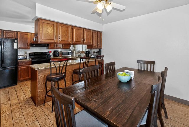 S65W25030 Verta Vista DRIVE, Waukesha, WI 53189