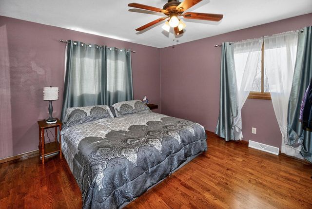 S65W25030 Verta Vista DRIVE, Waukesha, WI 53189