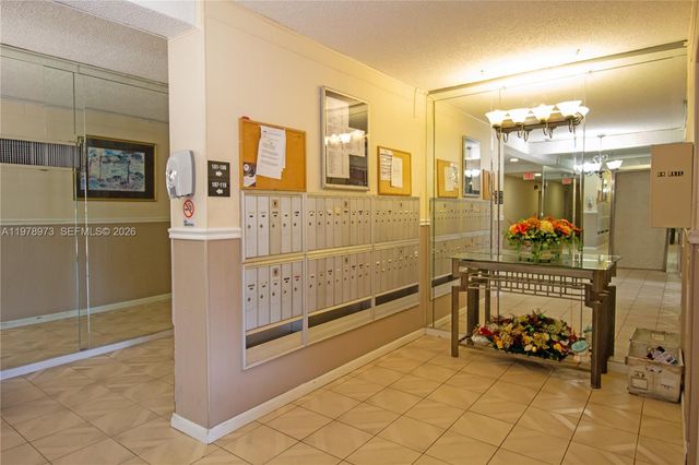 8280 SW 24th St 7104, North Lauderdale, FL 33068