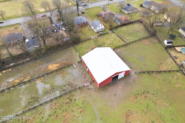 2115 Lower Hunters Trace, Louisville, KY 40216