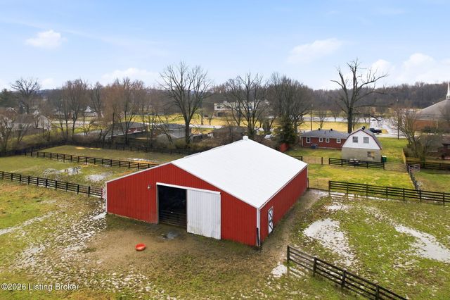 2115 Lower Hunters Trace, Louisville, KY 40216