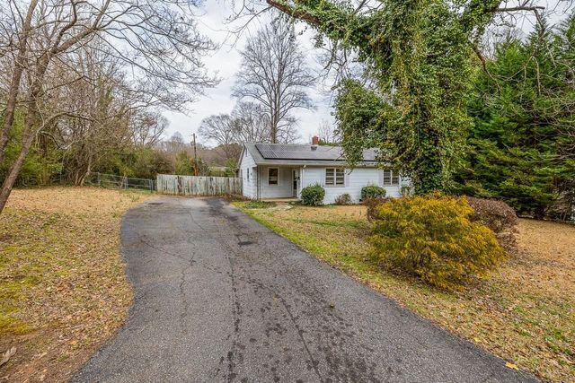 111 Kreswell Circle, Spartanburg, SC 29302