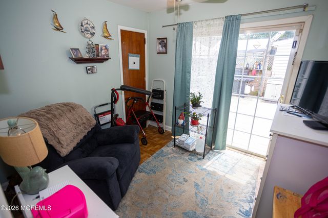 29 Haven Terrace, Parlin, NJ 08859