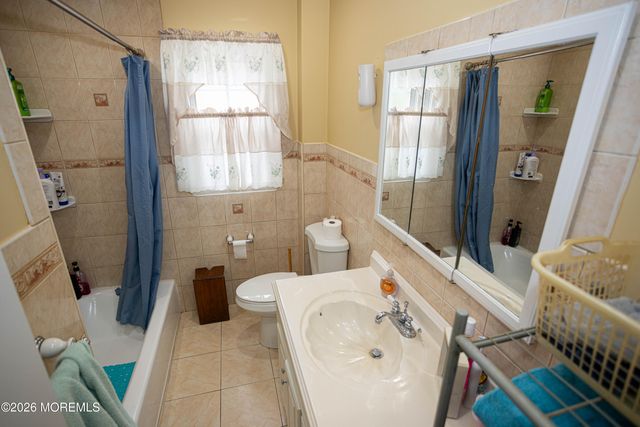 29 Haven Terrace, Parlin, NJ 08859